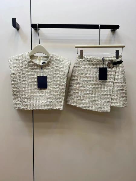 

ly2023 new spring summer women's two piece sets designer fashion logo tweed waistcoat short skirt womens autumn suit casual spring coat, White