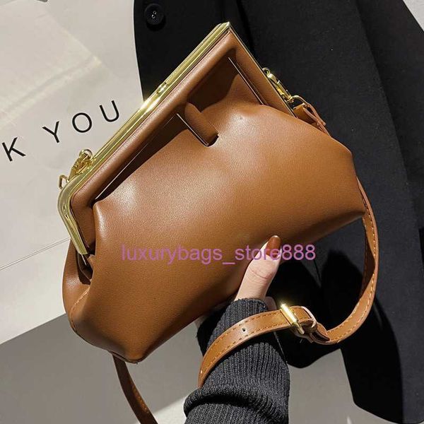

the factory sells wholesale handbags y bag women's 2023 new fashion one-shoulder msenger large capacity texture underarm
