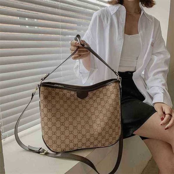 

2023 bags clearance outlets bag female new fashion sling single shoulder messenger bag tot donkey's armpit purses