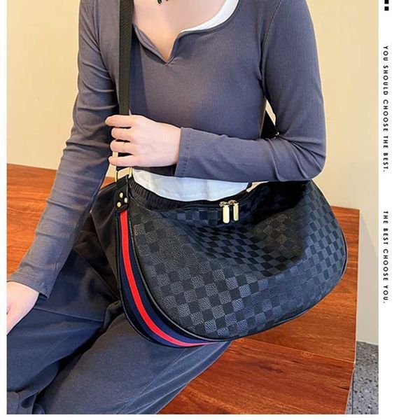 

2023 bags outlet online sale autumn winter fashion checkerboard underarm korean version men's and women's versatile sports dumplin