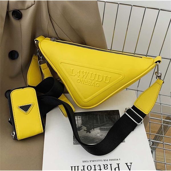 

79% off bags outlet store this year's popular niche design women's summer new versatile messenger ins super fire triangle bag