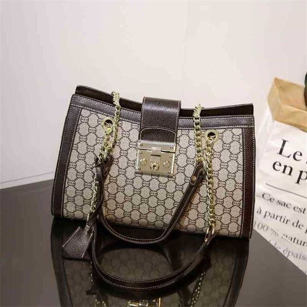 

2023 bags outlet online sale design new versatile messenger classic printed one shoulder fashion chain portable women's bag handbags