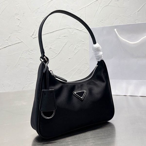 

designer bag woman crossbody bag nylon shoulder triangle bags hobos handbags chain purses designer cross body baguettes lady small totes str