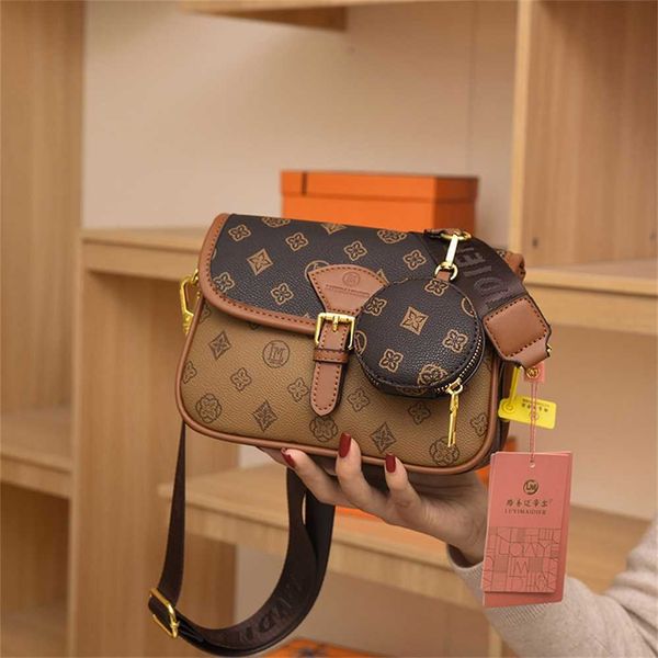 

designer handbag store 60% off high sense women new fashion printing small square versatile red single shoulder messenger bag