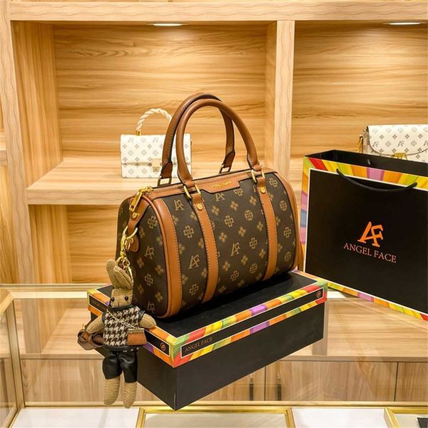 

79% off bags outlet store advanced small people's one-shoulder messenger versatile pillow light luxury old lady bag new fashion