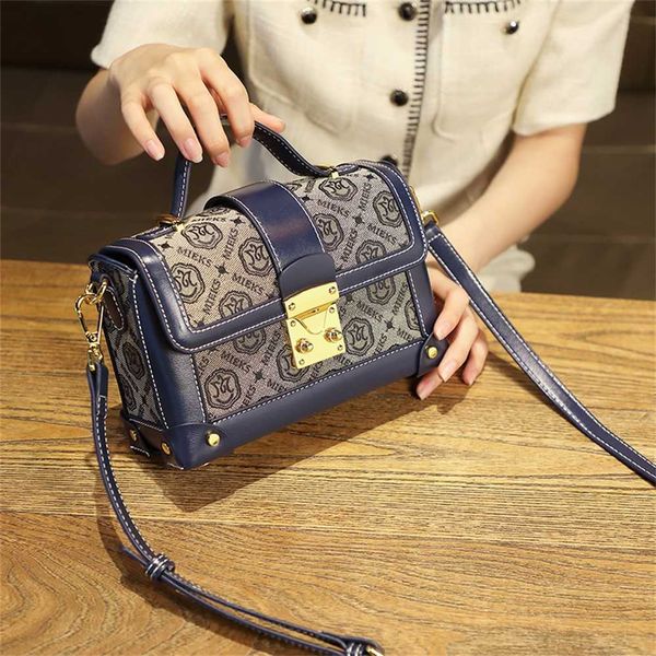 

designer handbag store 60% off the new square women high-grade sense hand shoulder cross-body bag small design printing light luxury