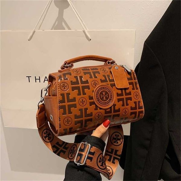 

2023 bags clearance outlets handbag trendy advanced embossed portable women's versatile one messenger small square off