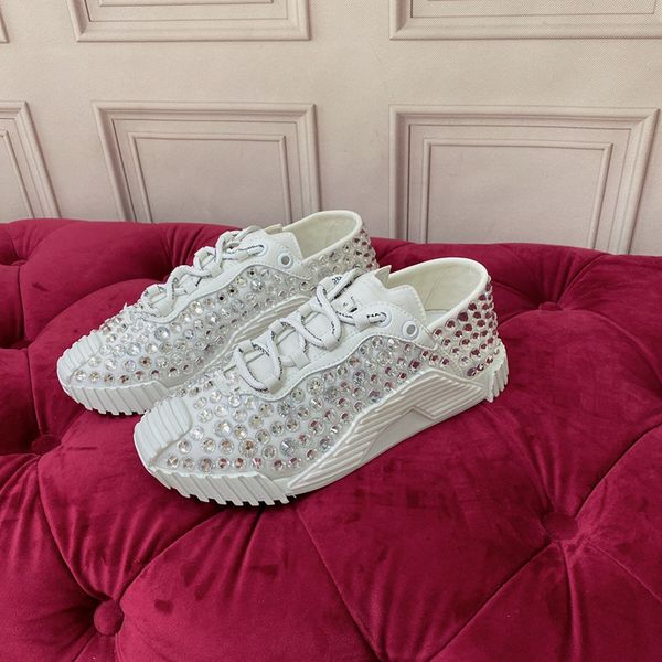 

2021 classics women espadrilles flat designer shoes boots sneakers canvas and real lambskin loafers two tone cap toe fashion casual shoe 020, Black