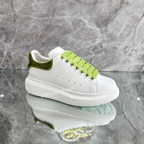 

2023 designer brand couple fashion sports shoes mens and womens casual shoess thick soled non slip wear resistant soles size34-46 xsd221117, Black