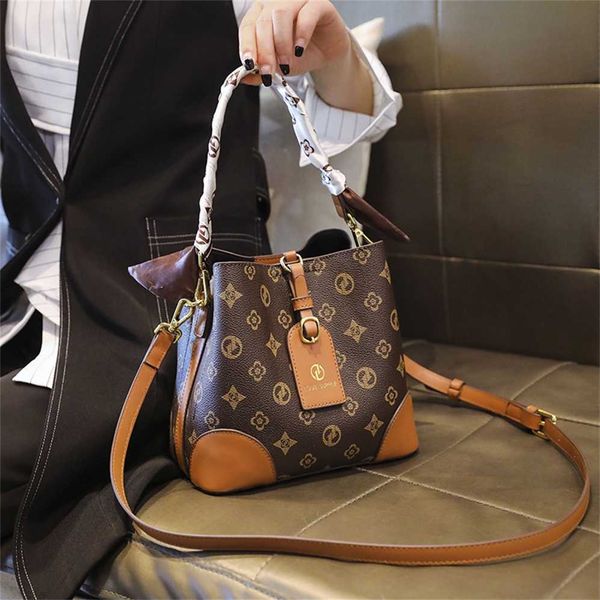 

79% off bags outlet store women's niche new vintage single shoulder bucket fashion high sense women's carry-on messenger bag trend