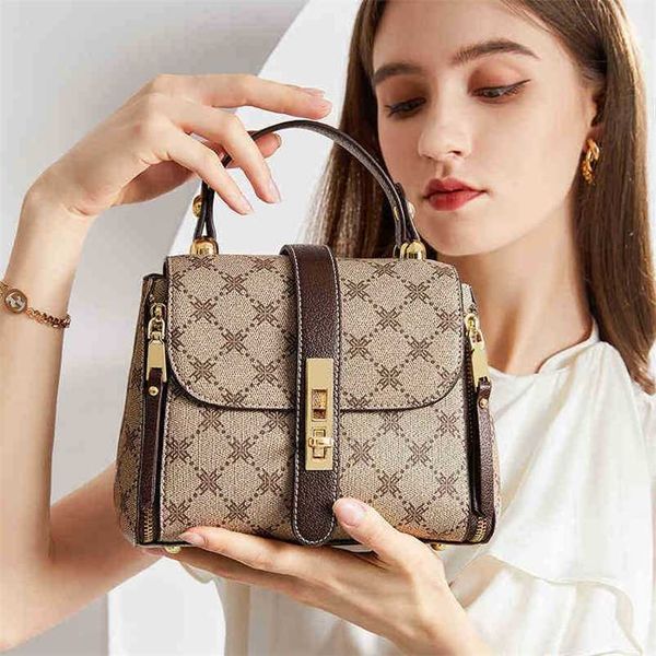 

2023 bags clearance outlets evening bags messenger bag french minority bag women's 2023 new versatile fashion hand