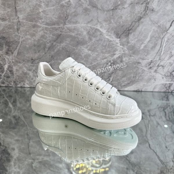 

designer calfskin casual shoes sneakers vintage suede leather trainers fashion stylist shoes leisure shoe platform sneaker, Black