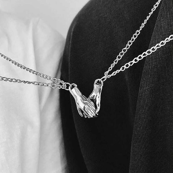 

s 2pc hold magnetic couple lover in hand pendant necklace for women men fahion jewelry gift 2021 trend 0206, Silver
