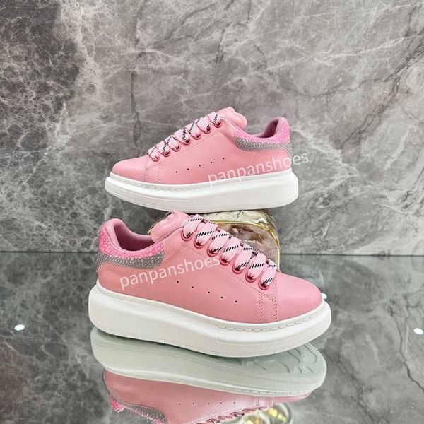 

2023 designer sneakers mens women casual shoes lace up trainers mesh calfskin retro sneaker outdoor splicing styling, Black