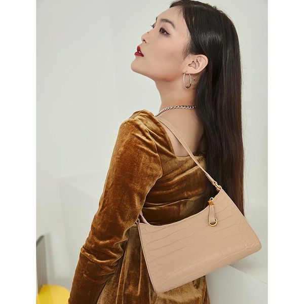 

2020 summer new high-end sense of armpit bag fashion crocodile pattern shoulder bag western style baguette handbag messenger