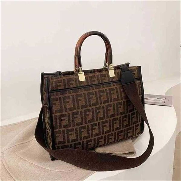 

2023 bags clearance outlets 50% off shoulder bags trendy handbags explosive models hand-held crossbar trend canvas trendy