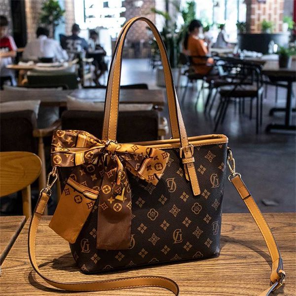 

designer handbag store 60% off bag women's autumn and winter new simple fashion printed women's shoulder tote bag
