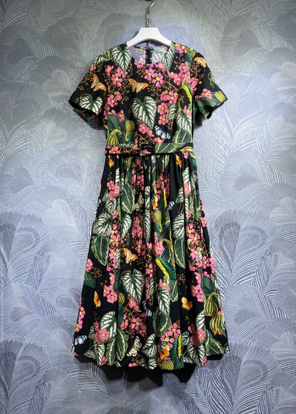 

2023 spring new print dress round neck temperament slim fit, Black;gray