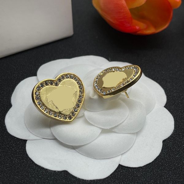 

designer pearl earrings for women designer hoop letter v stud earrings women luxurys designers hoop fashion jewelry 2302072z, Golden;silver