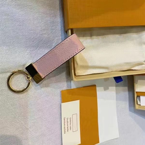 

fashion 2023 luxurys key designers buckle lovers car keychain handmade leather keychains men women bag pendant accessories br, Silver