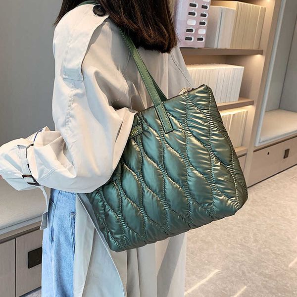 

qwertyui45 totes high capacity totes bag for women 2022 winter new trends handbags down cotton space bag padded shoulder crossbody bags wall