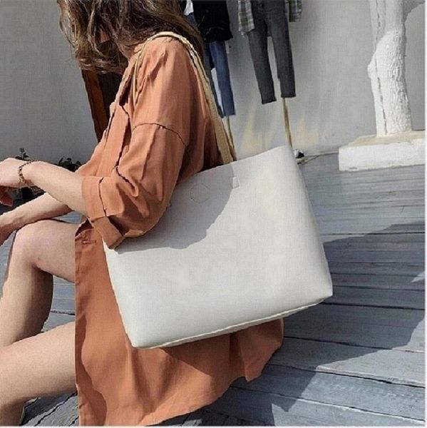 

new embossed printing designer bag fashion women chain bag crossbody bags clutch handbag jbcajbkfvsdjk