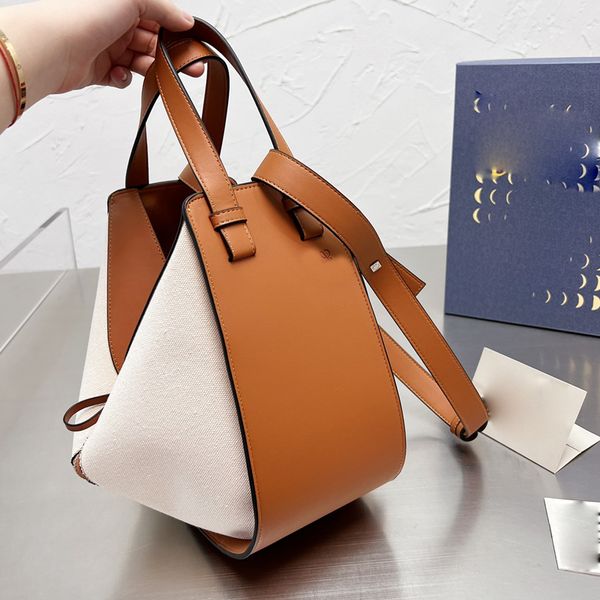 

new handlock bag women plain shoulder bags designer handbags arc drop appearance cross body bag luxury middle zipper totes cowide large capa