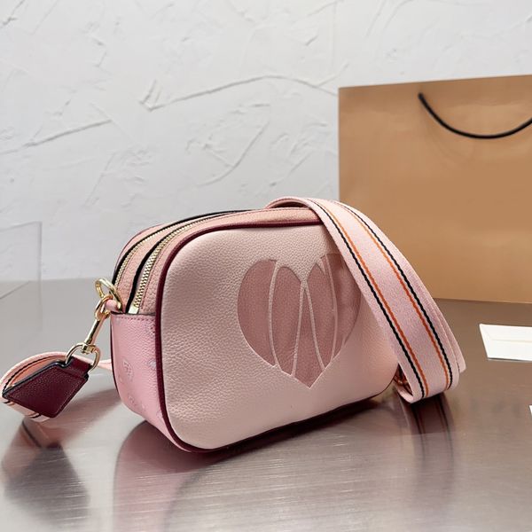 

camera bag love bags cowboy totes 2023 luxury designer brand fashion shoulder handbags quality women thread flap bag clutch cross body totes