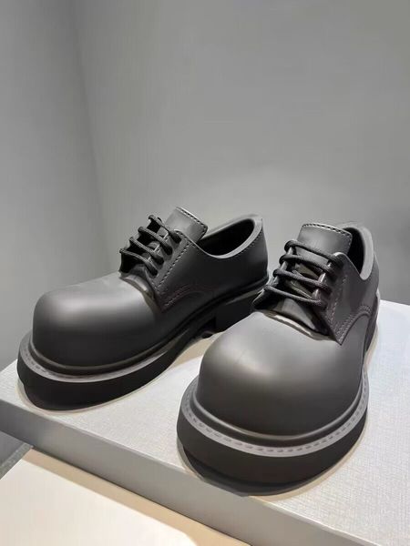 

2023 catwalk lace up boots oversized round toe ankle boots fashion balencaigaity cool neutral steriod comfortable flat shoes designer, Black