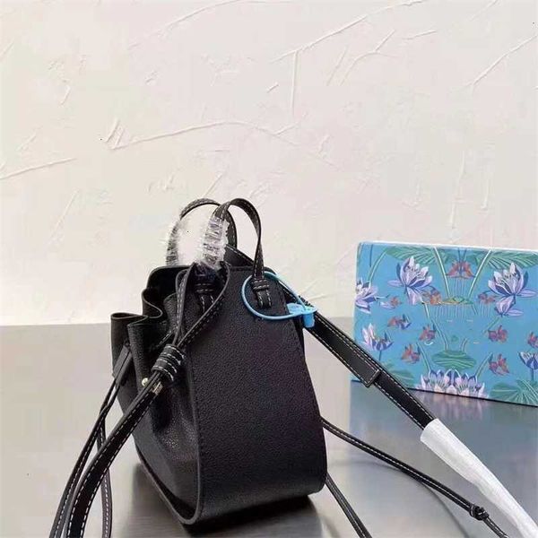 

fashion handbags lychee pattern bag two-layer cowhide single shoulder messenger hand in women's sport waist bags gift box packaging
