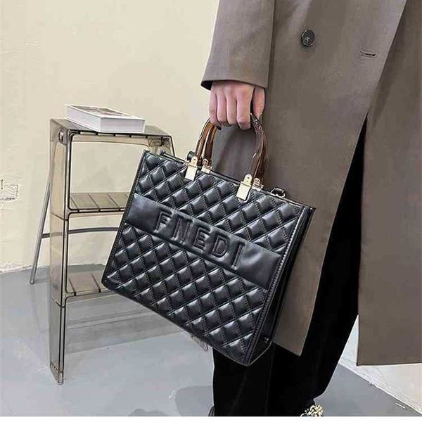 

20% off handbag 2023 new bag texture lingge portable tote women's trend messenger shoulder