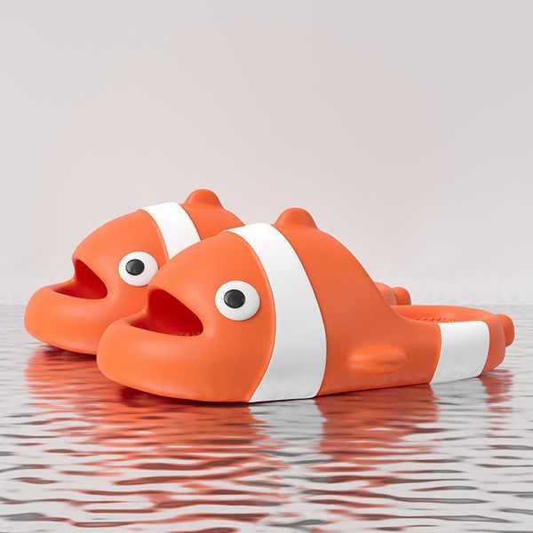 

outdoor summer soft cute slippers women clown fish home bathroom foam platform sandals non-slip slippers female orange yellow black shoes