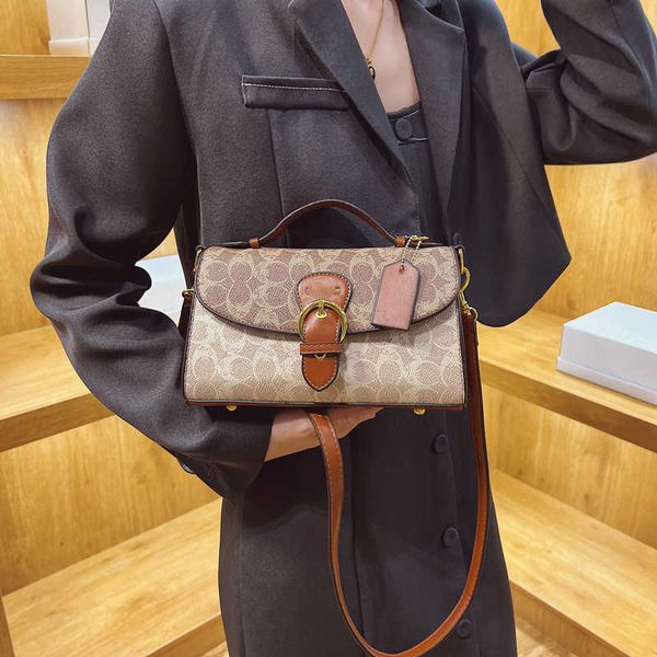 

fashion designer bags tote bags 2023 new advanced feeling small square trend shoulder personality portable women's messenger factory di