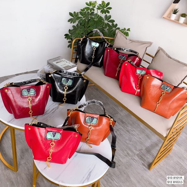 

fashion designer bucket bag shopping bag tote women's luxury leather shoulder bag metal logo fashion atmosphere