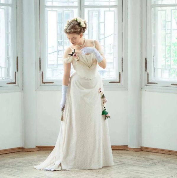 

beige victorian a-line wedding dresses pleats beaded straps off shoulder lace-up corset outdoor reception plus size vestido bridal gown, White