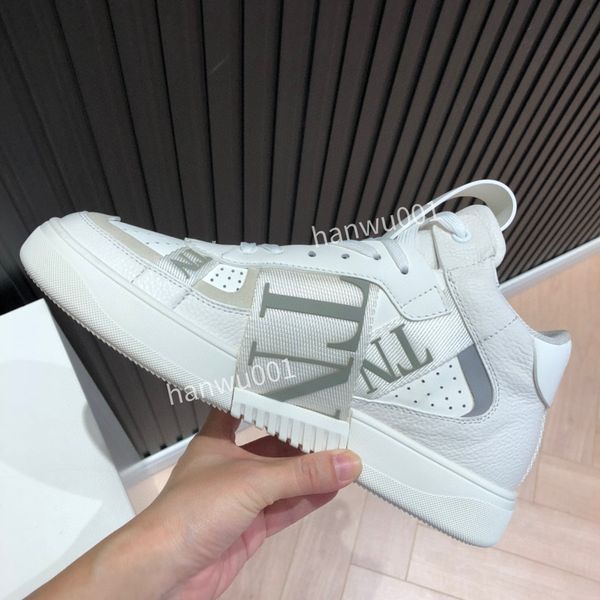 

2023 designer casual dress shoes men women calfskin shoes vintage suede sneakers reflective trainer platform sneaker patchwork leisure shoe, Black