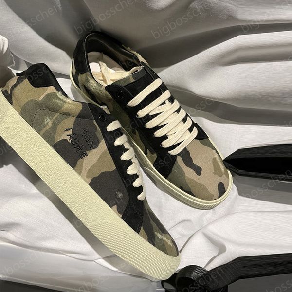 

designer women's casual shoes classic fashion low-lace-up holes camouflage embroidered letters canvas shoes 2023 men's outdoor run