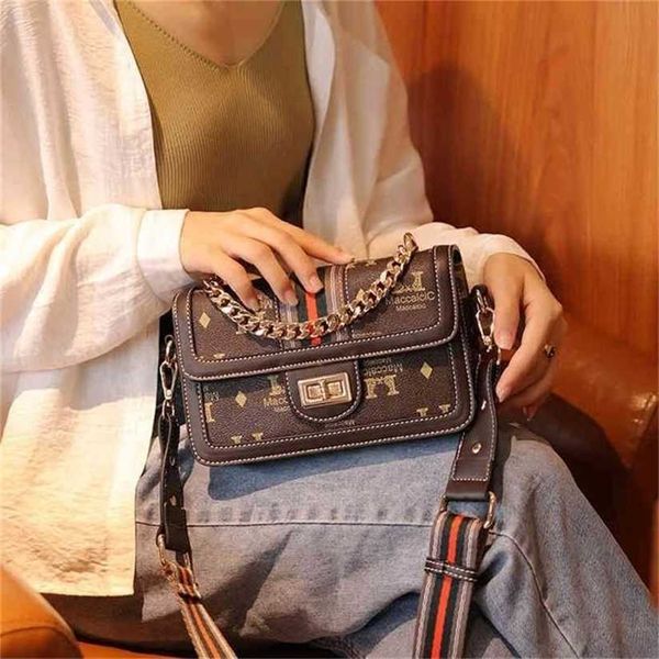 

10% off handbag 2023 new bag trend fashionable and beautiful hand chain contrast ribbon belt sweet beauty