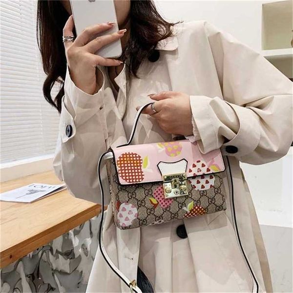 

26% off handbag 2023 new bag women's trend pop print handbag retro lock small square shoulder diagonal