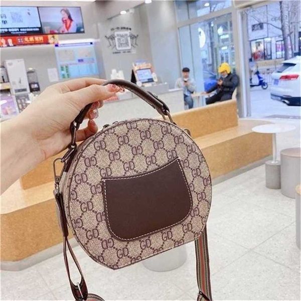 

30% off handbag 2023 new bag leather texture round strap vintage printed portable