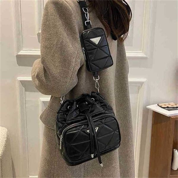 

10% off handbag 2023 new bag trend casual bucket korean version double ling lattice solid