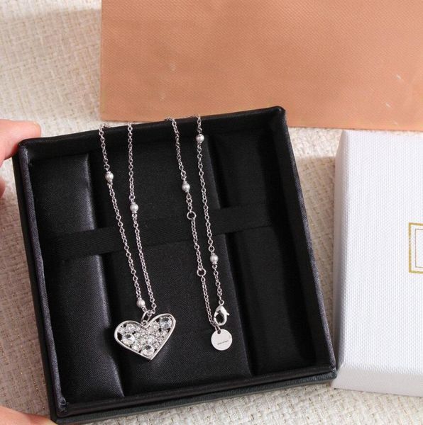 

stylish love heart pendant necklace classic designer diamond heart shape necklace chain jewelry for women europe america jewelry gift bijoux, Silver