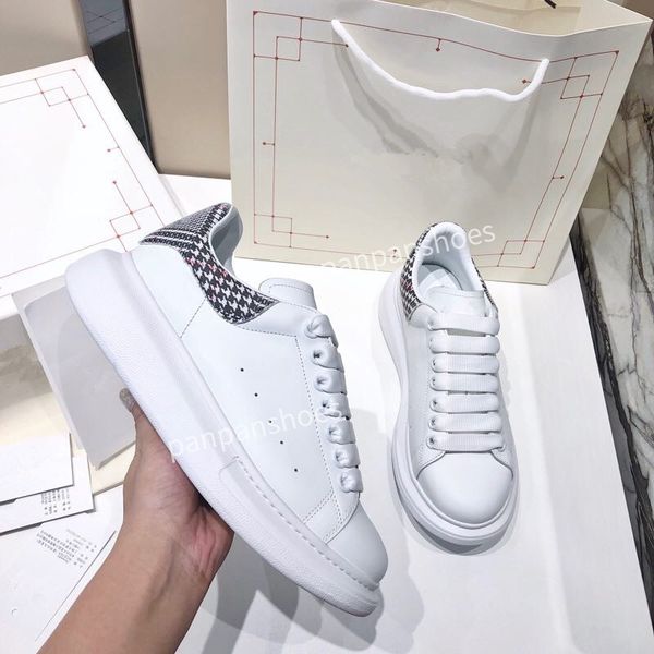 

2023 luxury designers dress shoes sneakers boots skateboard shoes breathable women comfort sport size34-46 xrx190910, Black