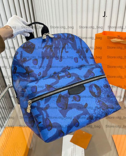 

discovery pm backpack room with a view series m21429 m21395 mens luxurys cloud graffiti backpacks leather letter 23ss cruise spring shows me