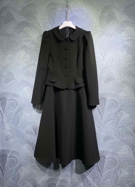 

spring 2023 new women's dress polo collar plain coat with half skirt set, White