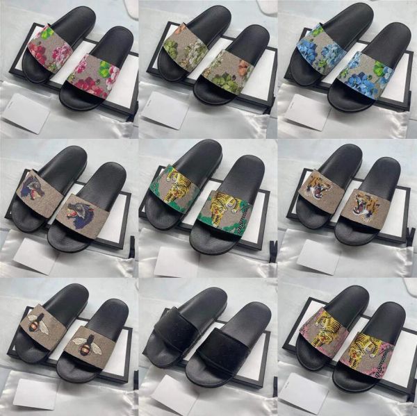 

with box 2023 designers slippers for men women floral slides woman flats platform sandals rubber brocade gear sole mule flip flops stripe es, Black