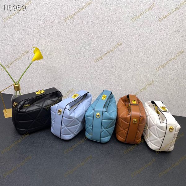 

2023 new women's bag fashion leather quilted triangle embroidered lunch box handbag mini large capacity single shoulder messenger bags
