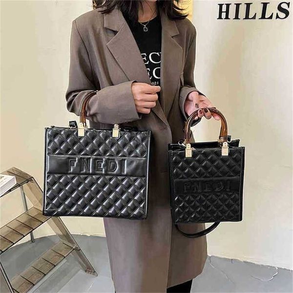 

26% off handbag 2023 new bag trend lingge hand and embroidered wire lattice