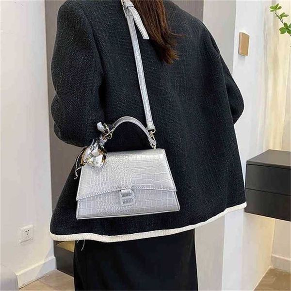 

10% off handbag 2023 new bag trend and minority magnetic buckle hand
