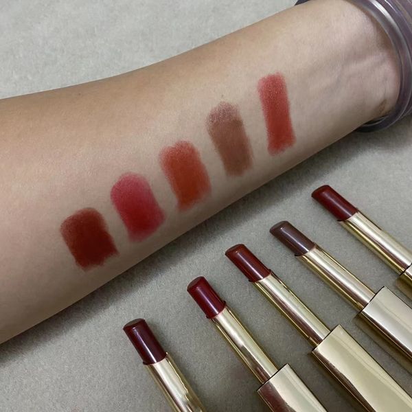 

illuminating shine matte lipstick in 5 colors lip gloss lipgloss kit